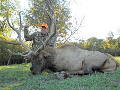 Trophy Elk Hunting at Missouri Outfitter
